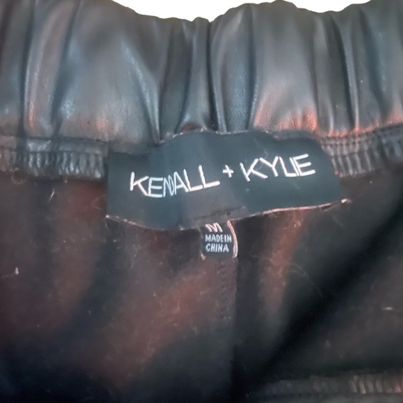 Kendall + Kylie vegan leather pants, size m - Picture 2 of 3